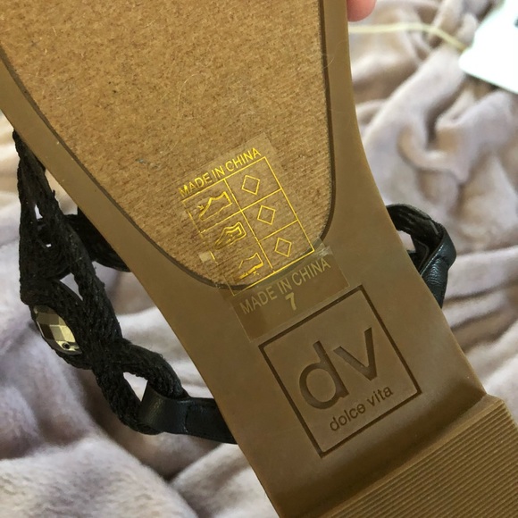 Dolce Vita Black Sandals - Picture 5 of 5